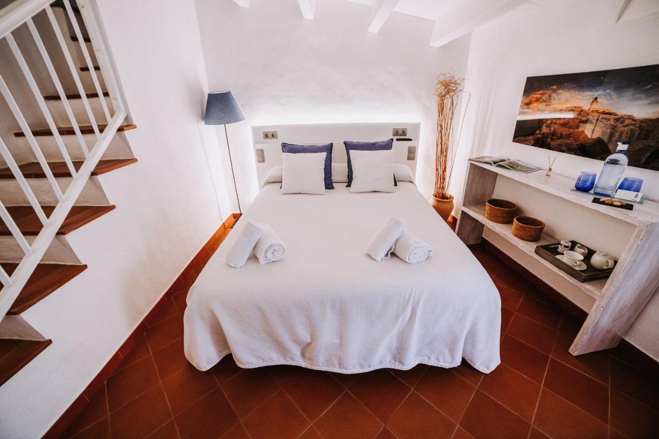 Petit Hotel 5 Fars (Adults Only) Сьюдадела Экстерьер фото